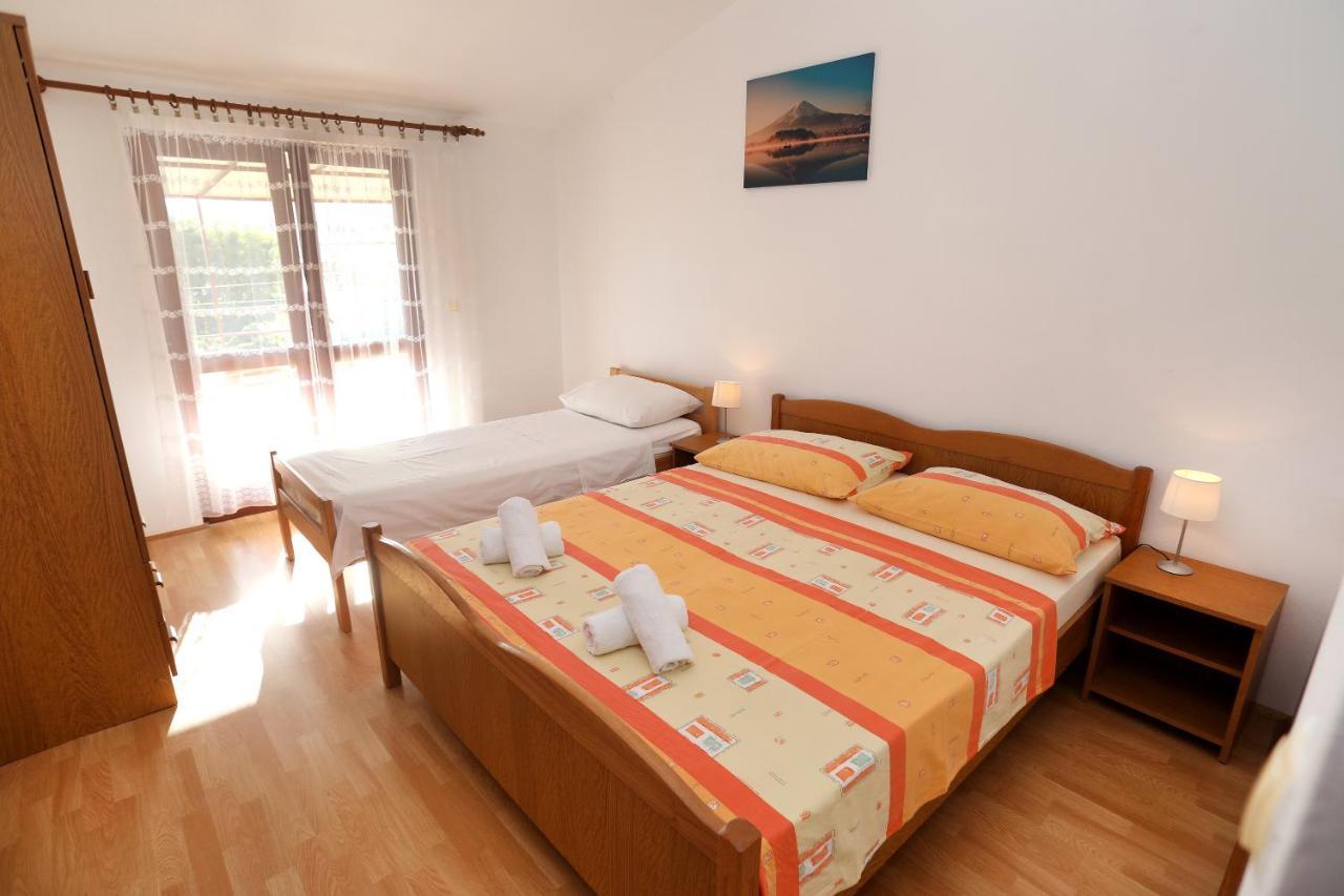 Apartman Gilan Seget Vranjica Bagian luar foto