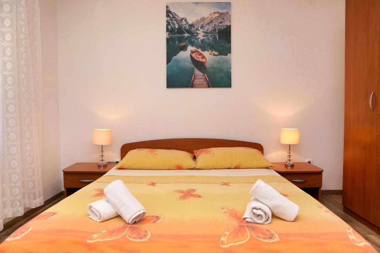 Apartman Gilan Seget Vranjica Bagian luar foto