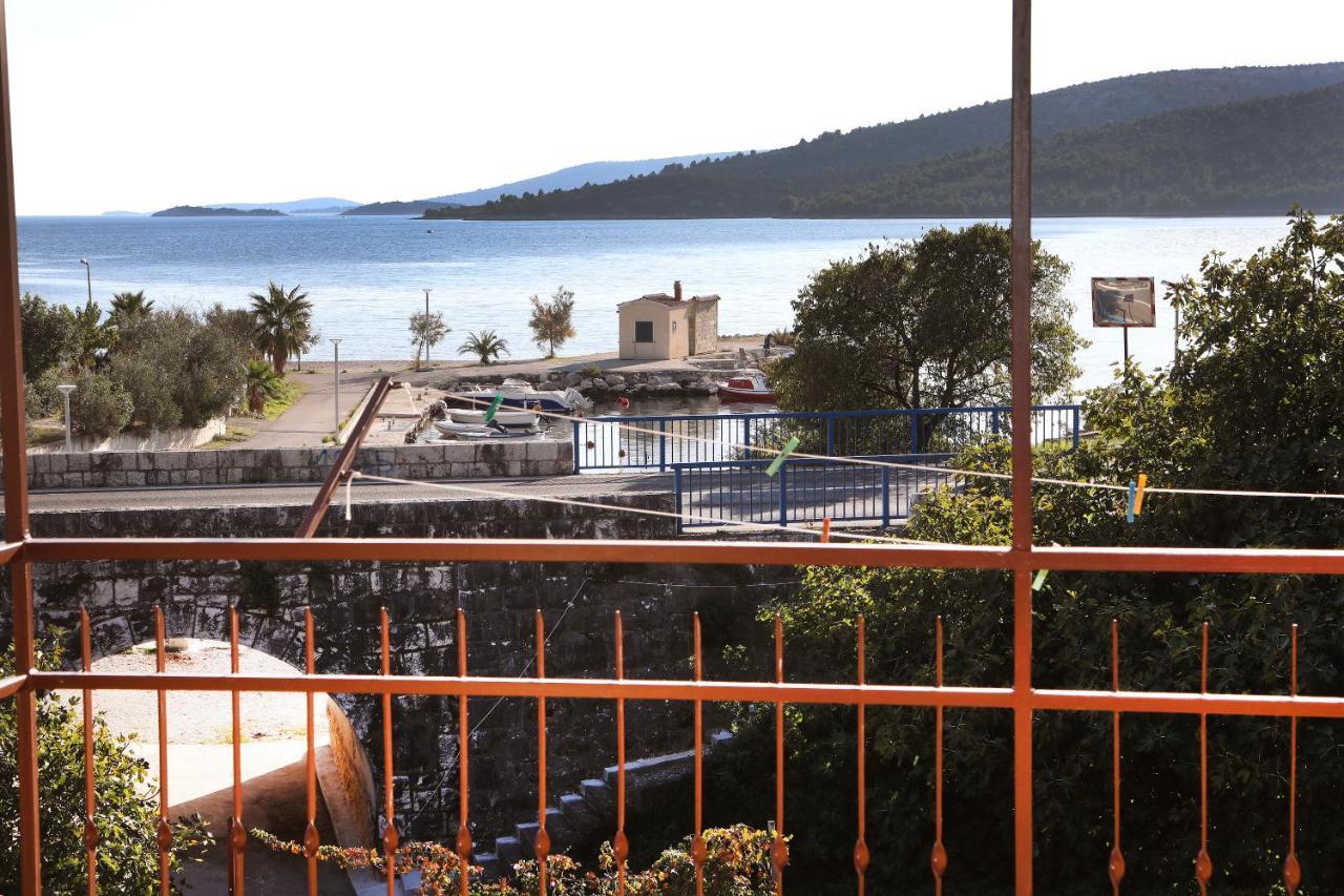 Apartman Gilan Seget Vranjica Bagian luar foto