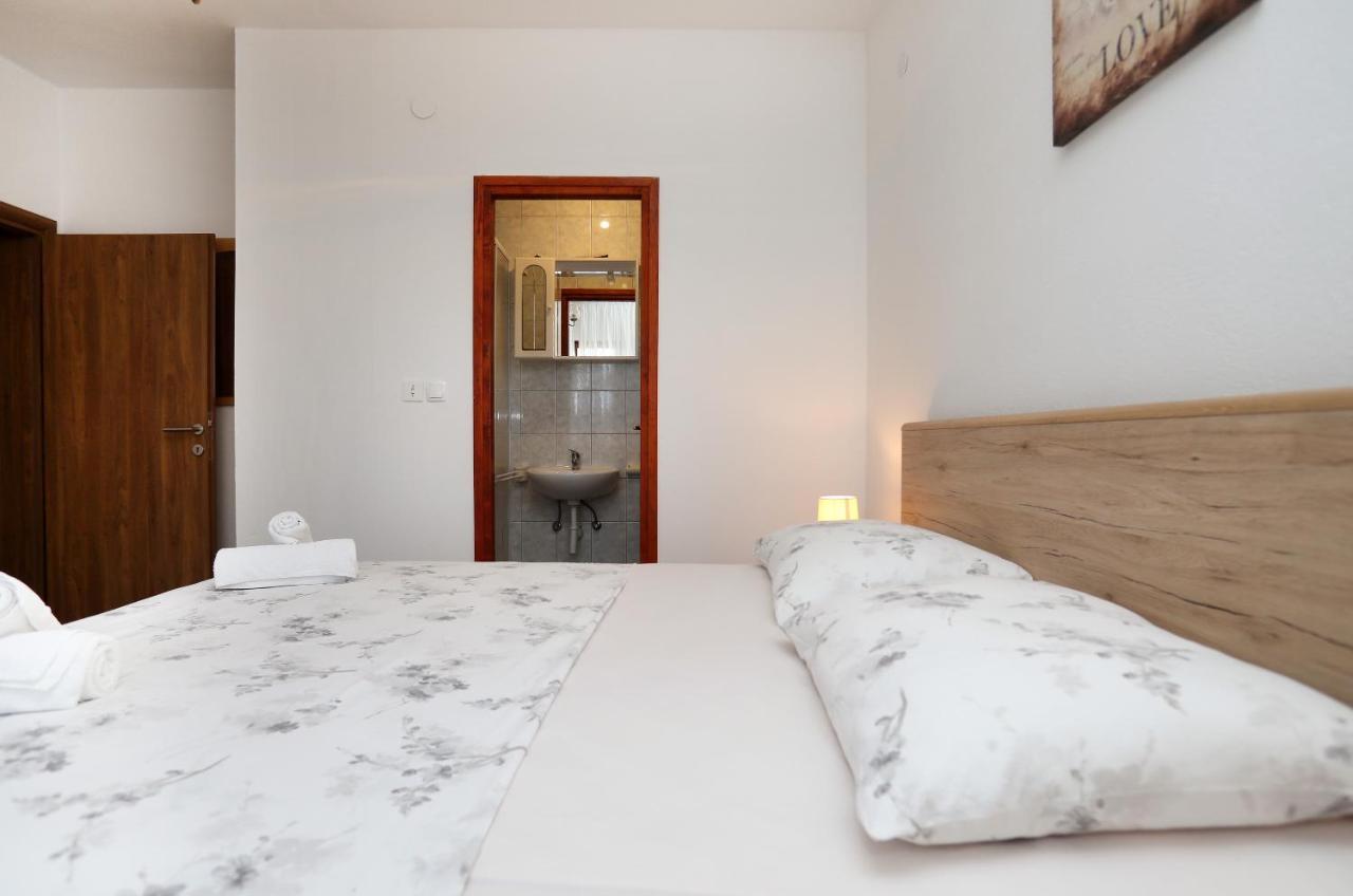 Apartman Gilan Seget Vranjica Bagian luar foto
