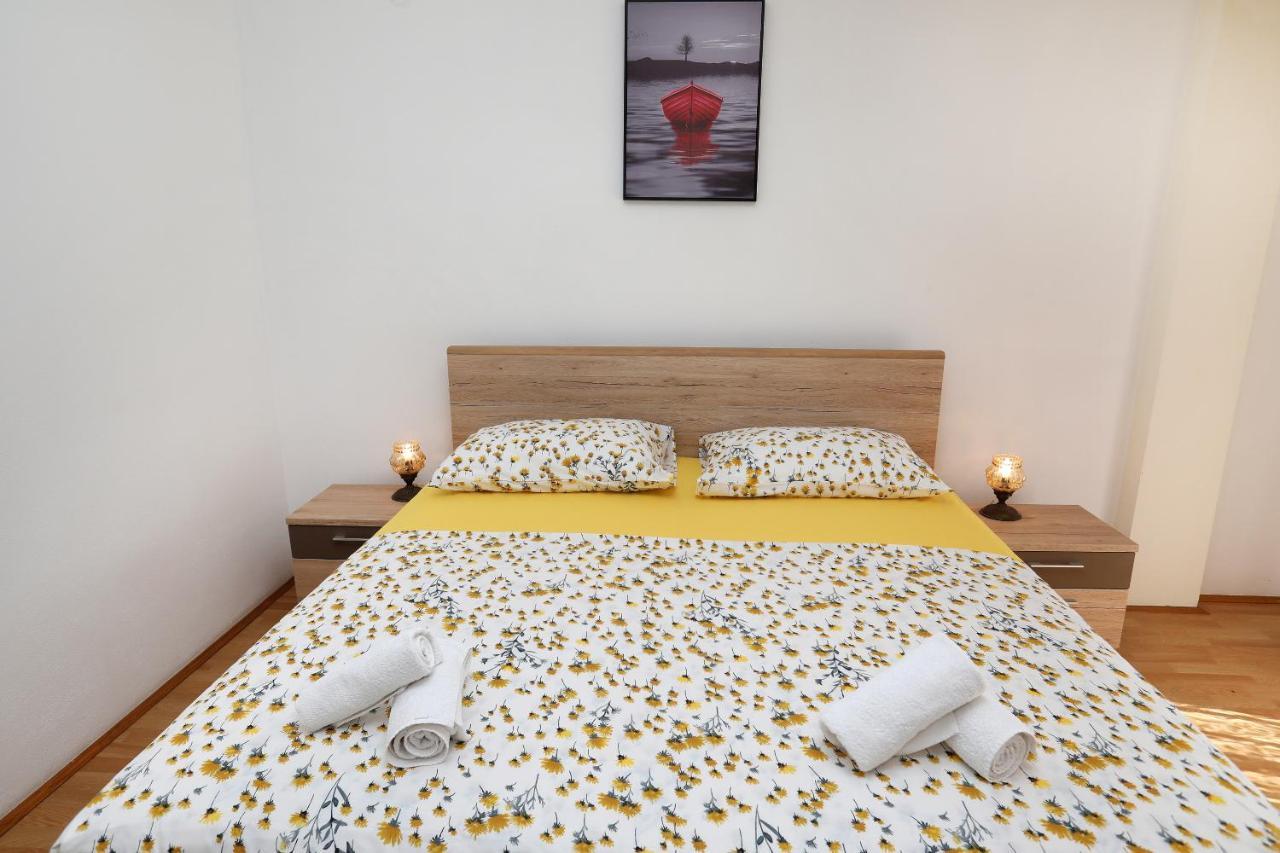Apartman Gilan Seget Vranjica Bagian luar foto