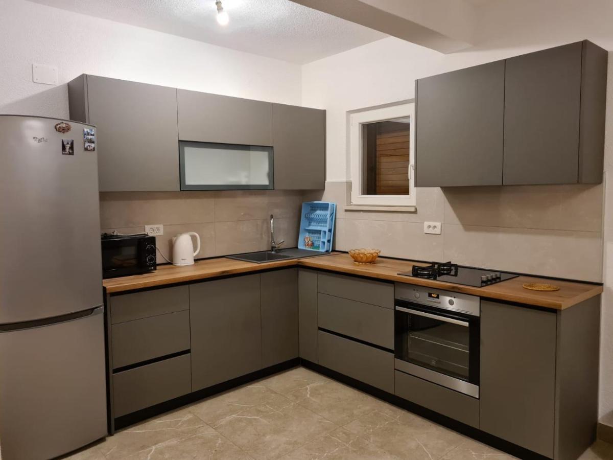 Apartman Gilan Seget Vranjica Bagian luar foto