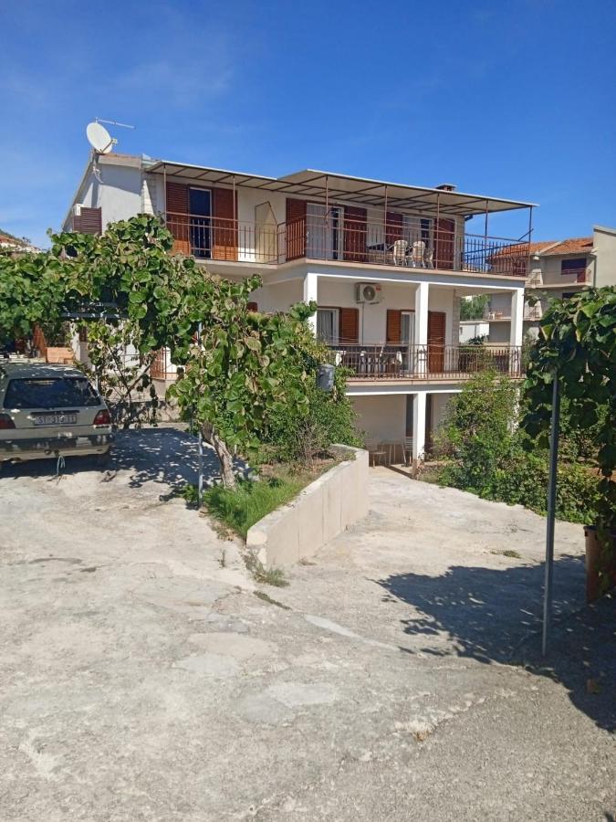 Apartman Gilan Seget Vranjica Bagian luar foto
