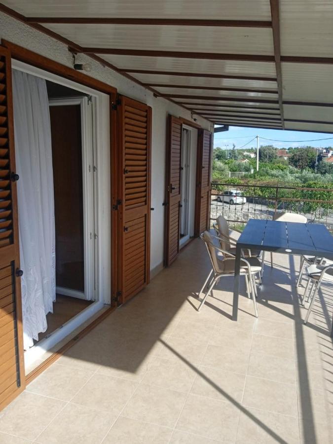Apartman Gilan Seget Vranjica Bagian luar foto